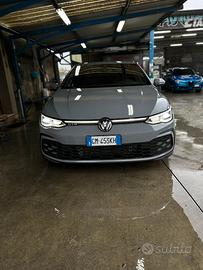 Volkswagen Golf 8 GTD 2.0 TDI 200cv DSG