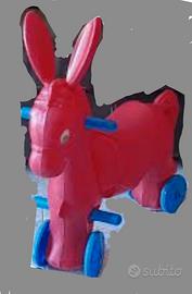 cavalluccio rosso