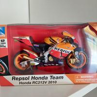 Repsol Honda RC212V 2010 Pedrosa n°26 scala 1:12