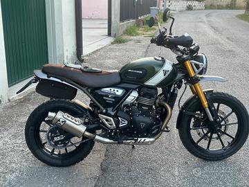 Triumph Scambler 400 x