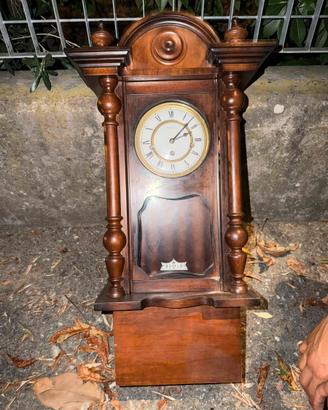orologio a pendolo