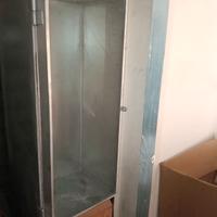 Mobile vetrina in acciaio