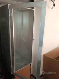 Mobile vetrina in acciaio