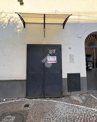 NEGOZIO A CERCOLA