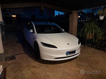 Tesla model 3 highland premium RWD