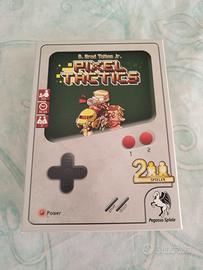 Pixel Tactics - Gioco di Carte Strategico 8-Bit (E