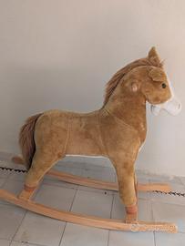 cavallo a dondolo 