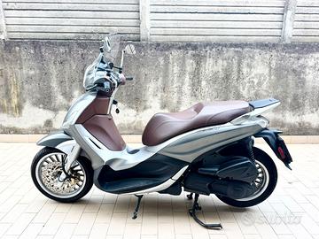 PIAGGIO BEVERLY 300 -  TAGLIANDIATO - 29000 KM -
