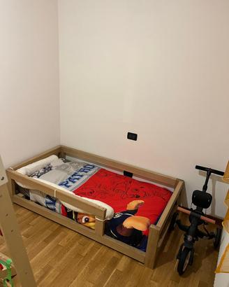 letto montessori fatto a mano e materasso