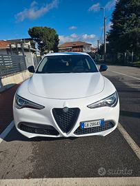 Alfa  Romeo  Stelvio 