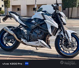 Suzuki GSX s 750