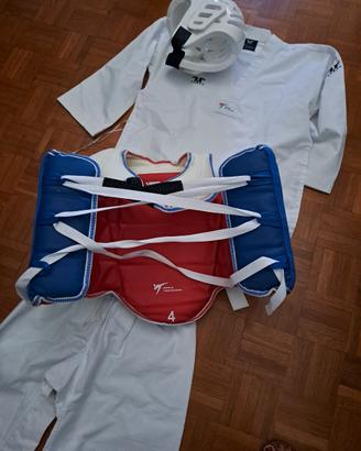 Abbigliamento taekwondo