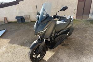 X Max 300 Iron Max 2019