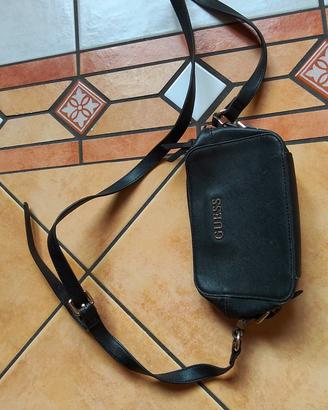 Borse Guess (1) Carpisa (2) e una in pelle nera !!