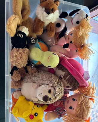 Lotto peluche e bambole di stoffa lavati
