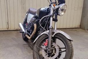 Moto Guzzi V35 Café Racer