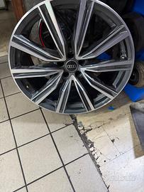 Cerchi originali Audi q8 21