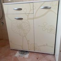 Mobile bianco per bagno/lavanderia