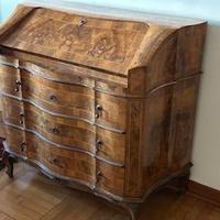 mobile antico probabile in stile