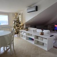 ? Mansarda luminosa e accogliente - pronta da vive