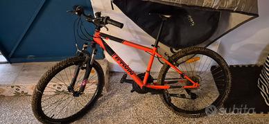 mountain bike B'Twin Rockrider 500
