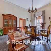 CENTRALE - AMPIA QUADRATURA - DIVISIBILE - ASCENSO