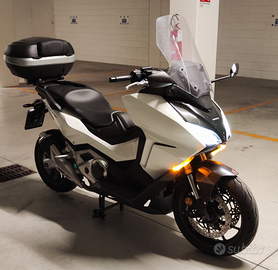 Honda Forza 750 2023