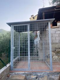 Box/recinto in ferro zincato con porta