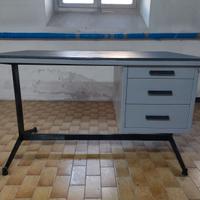 Scrivania anni 50 pezzo unico