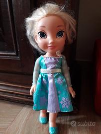 Bambola di Elsa di Frozen