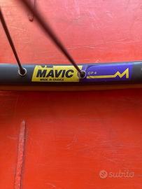 Ruote per bicicletta da corsa e palmer