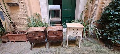 3 comodini e vetrinetta