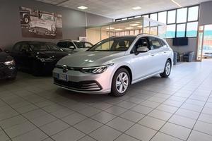 Volkswagen Golf Variant Benzina/Ibrida Automatica