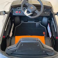 Auto elettrica e telecomandata Lamborghini urus