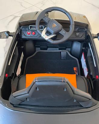 Auto elettrica e telecomandata Lamborghini urus