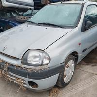 Ricambi RENAULT CLIO 1.2 benzina anno 2000