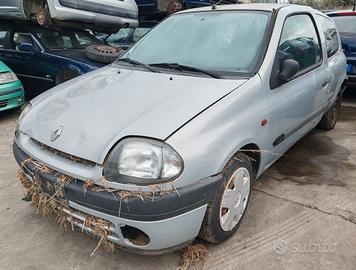 Ricambi RENAULT CLIO 1.2 benzina anno 2000