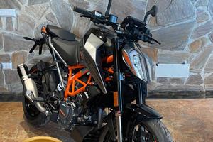 KTM DUKE 125 2024 KM 0 GARANZIA UFFICIALE