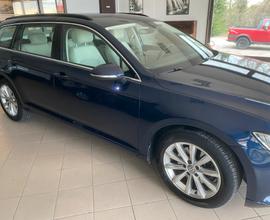 Volkswagen Passat 2.0 TDI DSG Highline BlueMotion 