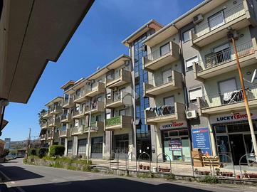 4 LOCALI A SANTA VENERINA