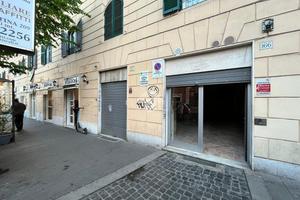 NEGOZIO A ROMA