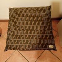 cuscino fendi originale