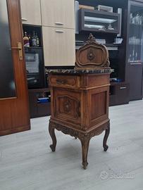 Mobiletto in stile barocco piemontese