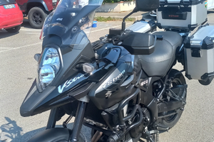 Moto Suzuki volstrom 1000 2019