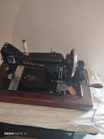 MACCHINA DA CUCIRE NECCHI