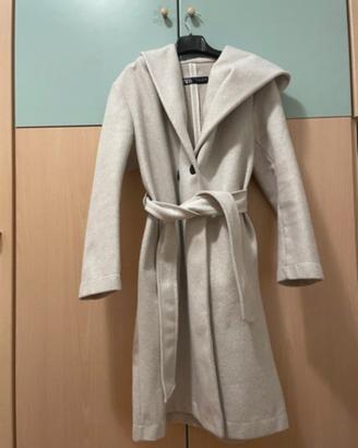 Trattabile - Cappotto beige Zara con cappuccio