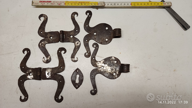 Ferramenta cerniere mobili, porte antiche