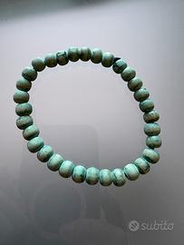 Bracciale con perline verdi e turchese