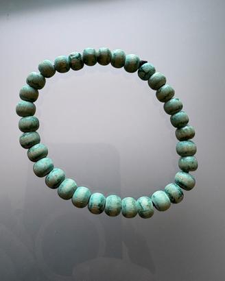 Bracciale con perline verdi e turchese