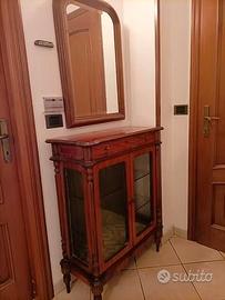 Mobile da ingresso con specchio